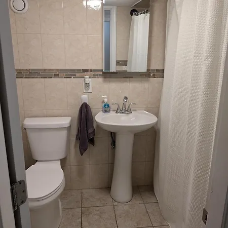 Brighton Apartment Sleeps 3 - Steps To Bus Line Boston Exterior photo